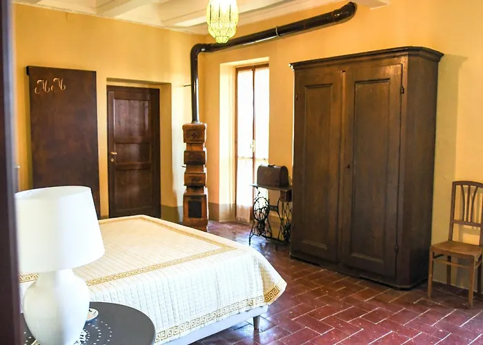 Spacious In A Stone * Pesaro